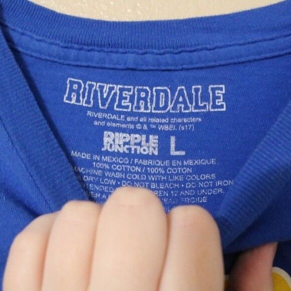 Riverdale Shirt Large - Picture 3 of 3